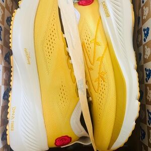 Brooks Run Disney Belle Glycerin 23 sz 9